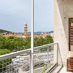 5th Floor Apartment- Harborview *