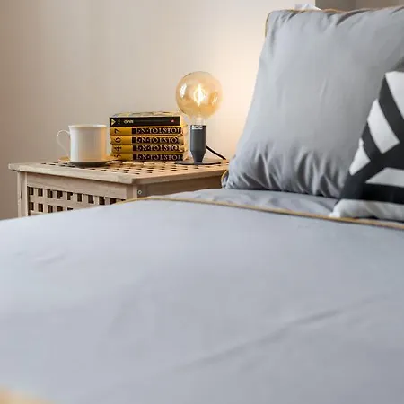 Apartman 5th Floor Apartment- Harborview