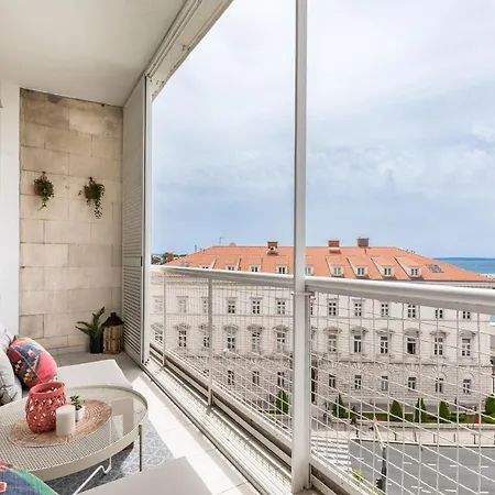 5th Floor Apartment- Harborview Appartamento *