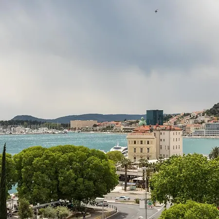 Appartamento 5th Floor Apartment- Harborview *