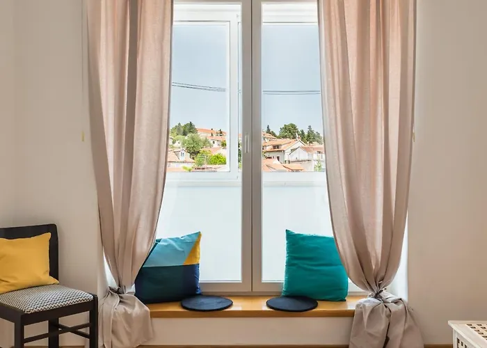 5th Floor Apartment- Harborview * Split