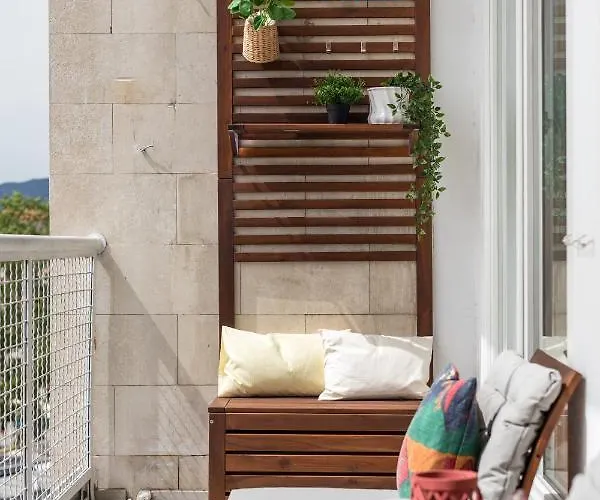 Apartment 5th Floor Apartment- Harborview