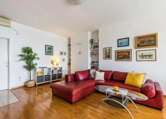 5th Floor Apartment- Harborview Apartment *